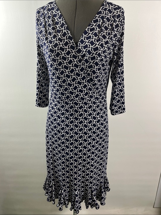 Scarlett Dresses & Skirts - Scarlett Women Dress Navy & White Geometric V-Neck Midi Size 10.